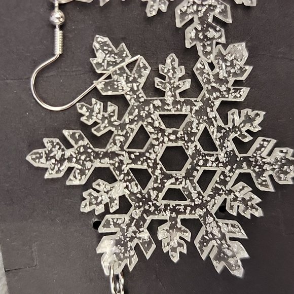 COPY - COPY - Acrylic Clear Colored Snowflake Dangle Earrings - Picture 2 of 2